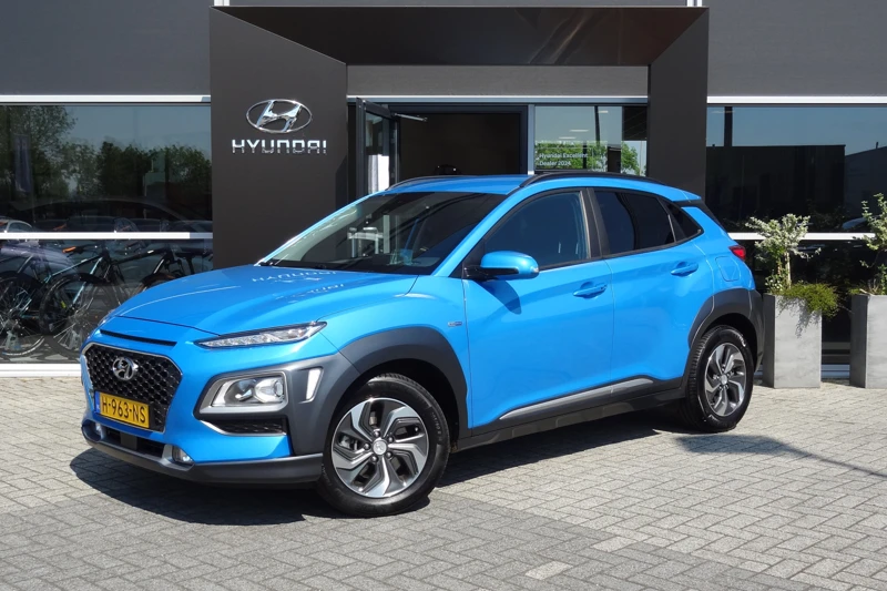 Hyundai KONA 1.6 GDI HEV Fashion | TREKHAAK | CRUISE CONTROL ADAPTIEF | HEAD-UP-DISPLAY