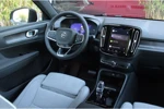 Volvo XC40 Single Motor Extended Range Ultimate 82 kWh | Adaptieve Cruise | Stuur- en stoelverwarming | 360º Camera | Harman Kardon audio |