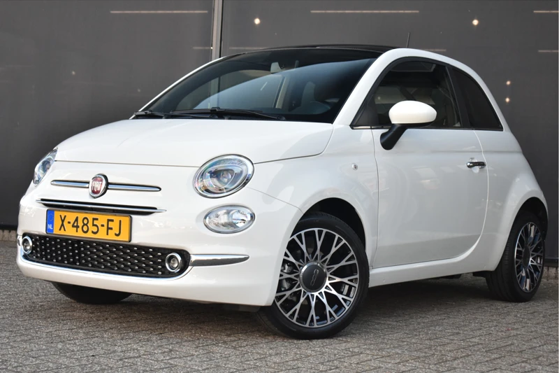 Fiat 500 1.0 Hybrid Dolcevita | Nieuwstaat! | Navigatie | Panoramadak | Parkeersensoren | Climate Control | Apple Carplay | Android Auto