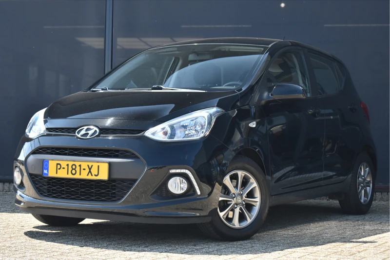 Hyundai i10 1.0i i-Motion Comfort | Stuur/Stoelverwarming | 15"LMV | Airco | Cruise Control | Bluetooth | !!