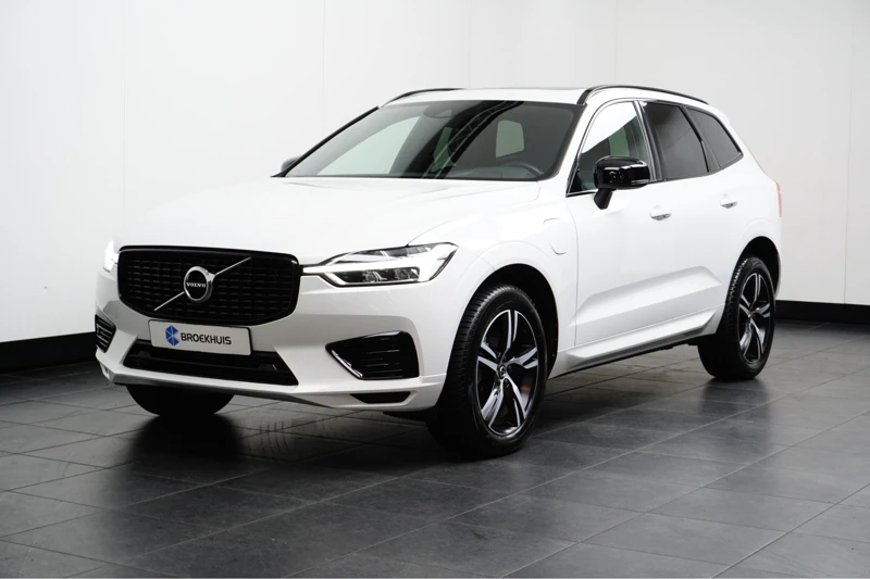 Volvo XC60 Recharge T8 AWD R-Design | Park Assist pack | Climate Pro pack | Panoramadak | Parkeerverwarming |