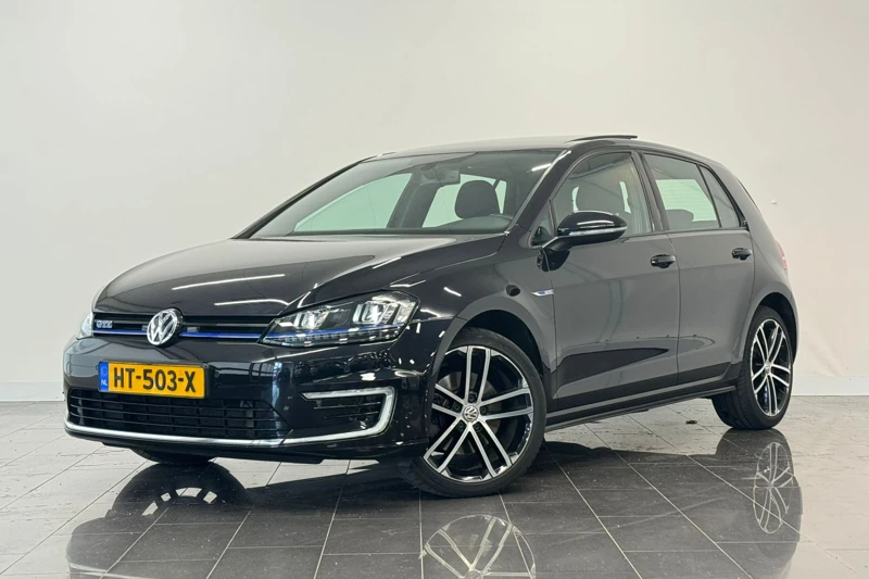 Volkswagen Golf 1.4 TSI GTE | Navi Discovery Pro | Panormadak | DAB+ | Alarm | Carplay |