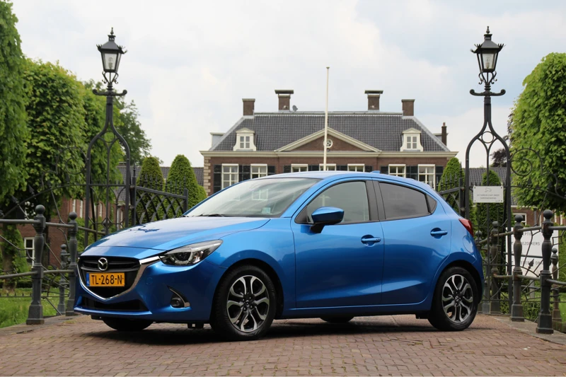 Mazda 2 1.5 Skyactiv-G GT-M | NL-AUTO! | NAVI | CLIMA | CRUISE | LED | 17" LMV | STOELVERWARMING | LED | DODE HOEK SENSOREN | PRACHTIGE