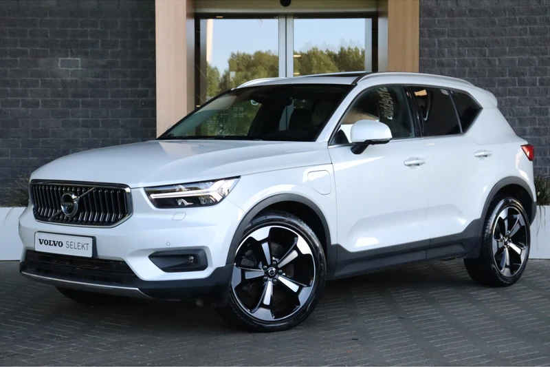 Volvo XC40 T5 Recharge Inscription | Schuifdak | Harman Kardon | 360° Camera | Standkachel met Volvo On Call App | Stoelverwarming voor+ach