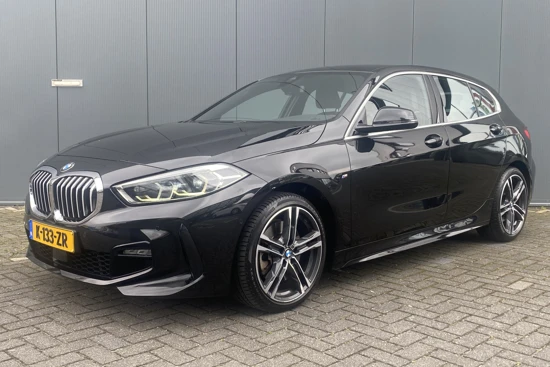 BMW 1-serie 120i 180pk High Executive Automaat | M-Sport | Navigatie | LED | Trekhaak | Camera | 18'' velgen | NL- auto