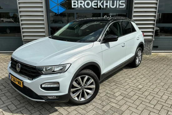 Volkswagen T-Roc 1.5 TSI 150 pk Style 7-DSG | Navigatie | Cruise control adaptief | Stoelverwarming |