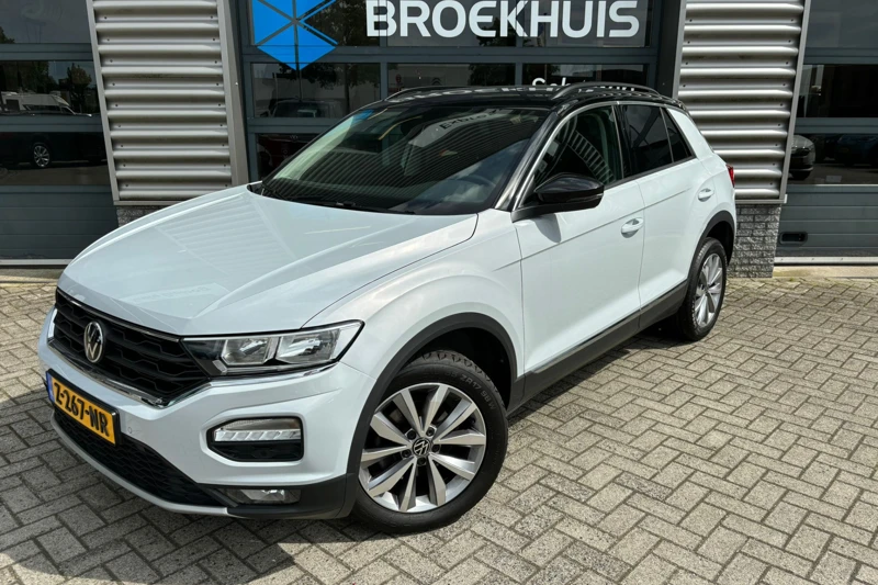 Volkswagen T-Roc 1.5 TSI 150 pk Style 7-DSG | Navigatie | Cruise control adaptief | Stoelverwarming |