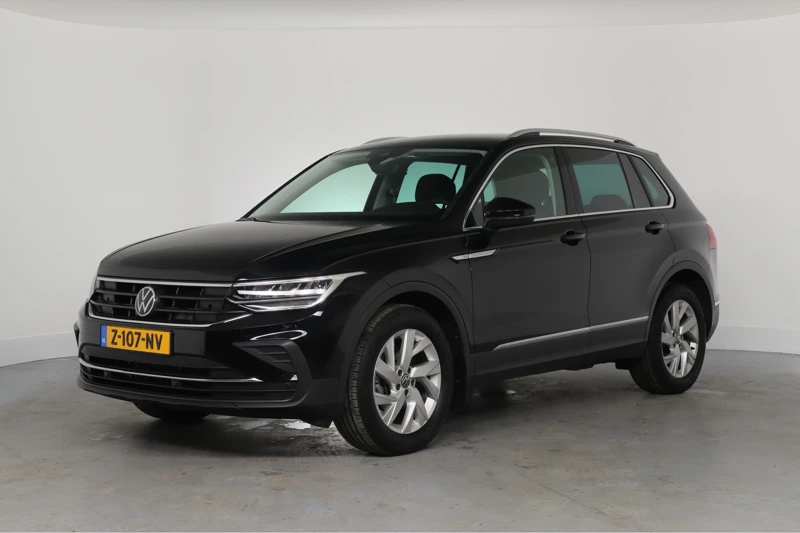 Volkswagen Tiguan 1.5 TSI Elegance | Automaat! | LED | Camera | Cruise Adaptive | Stuur/ Stoelverwarming | Clima | Navi By App | DAB+ | Parkeersen