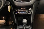 Peugeot 2008 1.2 110PK Automaat! | Allure | Navigatie | Parkeersensoren Achter | Apple/Android Carplay | Panorama dak |