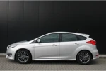 Ford Focus 1.0 125pk ST-Line | 100% DEALERHISTORIE | PARKING PACK | CLIMATE | NAVIGATIE