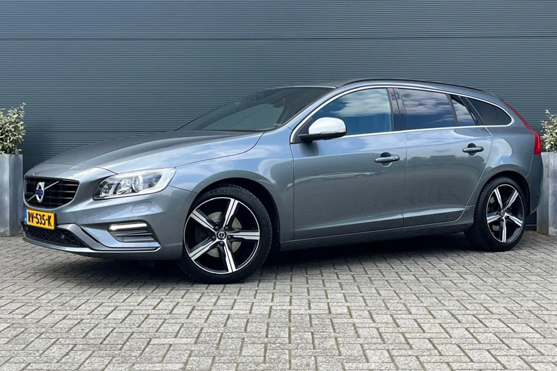 Volvo V60 2.0 D4 R-Design