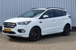 Ford Kuga 1.5 ST Line | Panoramadak | Trekhaak | Dealeronderhouden | Stoelverwarming | 19 inch |