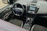 Ford Kuga 1.5 ST Line | Panoramadak | Trekhaak | Dealeronderhouden | Stoelverwarming | 19 inch |