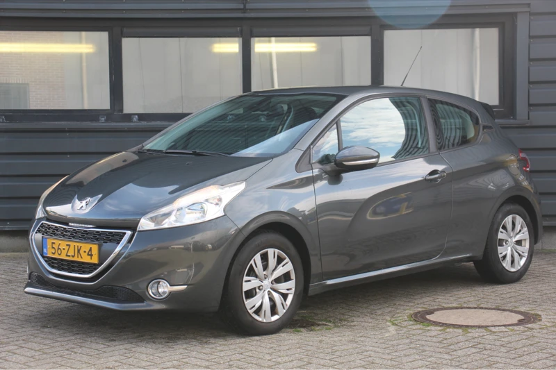 Peugeot 208 1.2 VTI 60KW/82PK 3-D / Navigatiesysteem full map / Parkeersensor achter / Cruise control / centrale vergrendeling met afstandsb