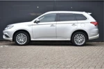 Mitsubishi Outlander 2.4 PHEV Pure+ | Navigatie | Alcantara | Leder | Keyless-Entry | Achteruitrijcamera | Climate Control !!