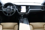 Volvo V60 T4 Momentum Pro