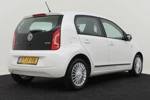 Volkswagen up! 1.0 60PK high up! BlueMotion | 100% Dealeronderhouden | Cruise Control | Airco | Bluetooth | Navigatie | 15''LMV