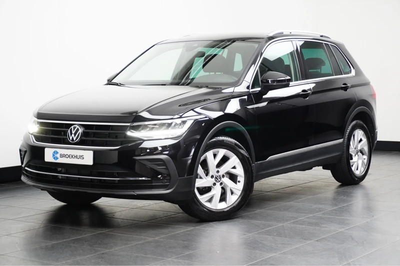 Volkswagen Tiguan 1.5 TSI 150PK DSG-7 Life | NAVI BY APP | TREKHAAK | CAMERA | STOELVERW. | 18 INCH