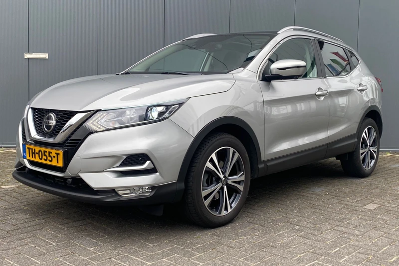 Nissan QASHQAI 1.2 116pk Automaat N-Connecta | Panoramadak | 18'' velgen | Trekhaak | Climate controle | Navigatie | Inklapbare spiegels