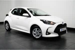 Toyota Yaris 1.5 Hybrid Active | Navi By App | Stoel/stuur Verwarming | Clima | Cruise Adaptive | Camera | Lichtmetalen Velgen