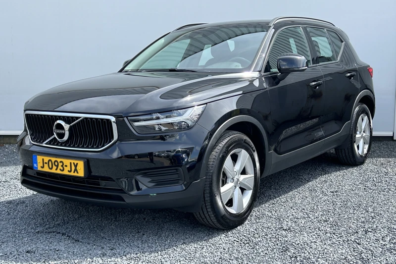 Volvo XC40 XC40 1.5 T2 AUT Momentum Core | Navi | Apple Carplay/Android auto | 1600kg trekgewicht | Stoel- en stuurverwarming | Parkeersens