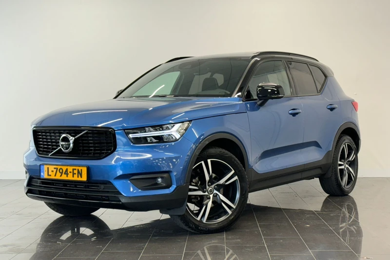 Volvo XC40 T3 R-Design | Lounge Pack | Climate Pro Pack | Audio & Park Pack | Seat Pack |