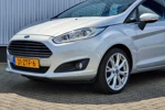 Ford Fiesta 1.0 EcoBoost Titanium | Distributieriem vervangen! | NL-Auto | 17 inch! | Climate Control | Navigatie