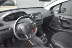 Peugeot 208 1.2 PureTech Blue Lion | 1e Eigenaar | Navigatie | Cruise Control | Airco | Dealeronderhouden | Parkeersensoren | !!