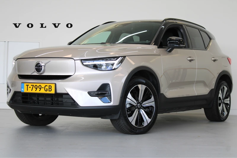 Volvo XC40 Recharge 231PK Core | Warmtepomp | Stoelverwarming | Getint Glas | All Season Banden