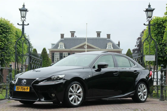 Lexus IS 300H 25TH EDITION | NL-AUTO! | DEALER OH! | PANODAK | LEDER/STOF | NAVI | CAMERA | CLIMA | STOELVERWARMING | PARK SENS | XENON