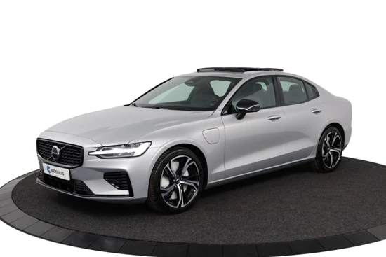 Volvo S60 T6 AWD Plus Dark Demo Deal | Elektrisch verstelbare voorstoelen incl. geheugen | Premium Audio by Harman Kardon |Keyless entry |