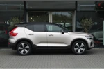 Volvo XC40 Recharge Core | Trekhaak | Climate-Pack: Warmtepomp | Stuur/Stoelverwarming | 19 inch i.c.m. All Season Banden | Trekhaak