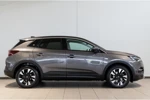 Opel Grandland X 1.2 Turbo Business Executive | Trekhaak | LED | Climate Controle | AGR Stoelen | Camera |