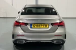 Mercedes-Benz A-Klasse A200 163PK BUSINESS SOLUTION AMG AUTOMAAT / NAVI / LEDER / CLIMA / FULL-LED / PDC / 18" LMV / CAMERA / KEYLESS / PANO. DAK / WID