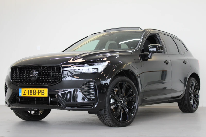 Volvo XC60 T6 350PK AWD Plus Black Edition | HK Audio | 360º view | 21'' | Getint Glas | Achterb verw