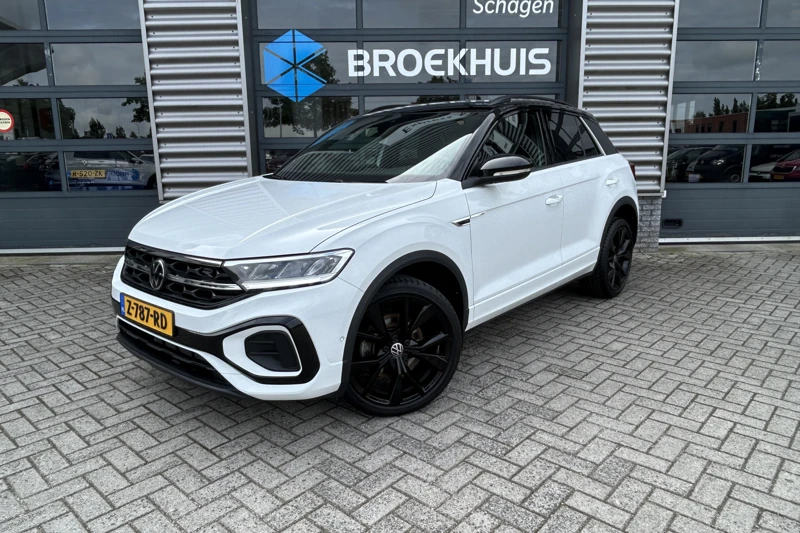 Volkswagen T-Roc 1.5 TSI 150 pk R-Line | Trekhaak afneembaar | Stoelverwarming | Navigatie |