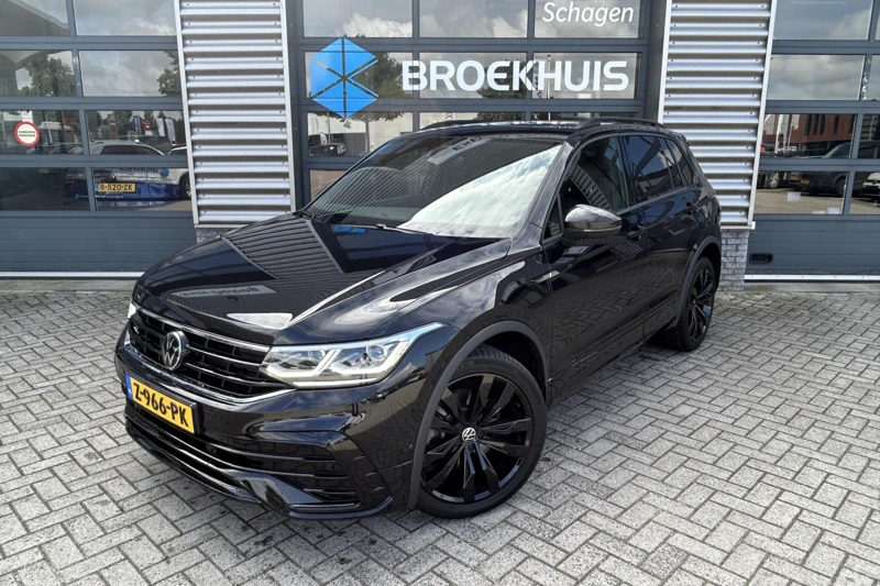 Volkswagen Tiguan 2.0 TSI 190 pk 4 Motion R-Line 7-DSG | Panorama schuifdak | Trekhaak uitklapbaar | Achteruitrijcamera | Dodehoek detector |