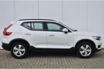 Volvo XC40 T2 Momentum Core #Trekhaak #IceWhite #Navi #Carplay