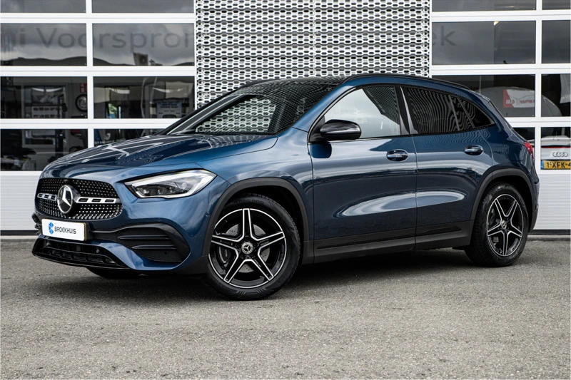 Mercedes-Benz GLA 200 Business Solution AMG | Panoramadak | Trekhaak |