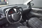 Peugeot 108 1.0 e-VTi Allure | Navigatie by App | Achteruitrijcamera | Climate Control | 15"LMV | Chrome | Getint Glas | !!