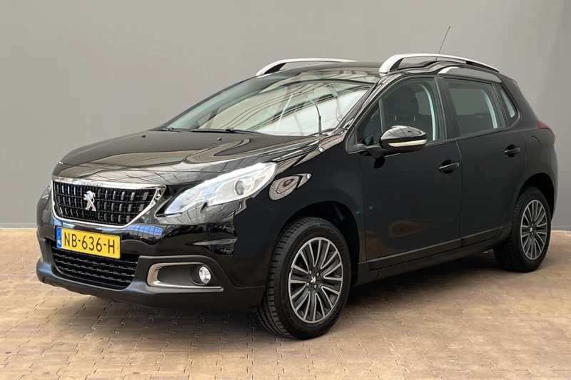 Peugeot 2008 1.2 110PK Blue Lion | Panoramadak | Trekhaak | Navigatie | Cruise | Airco | Parkeersensoren | Bluetooth |