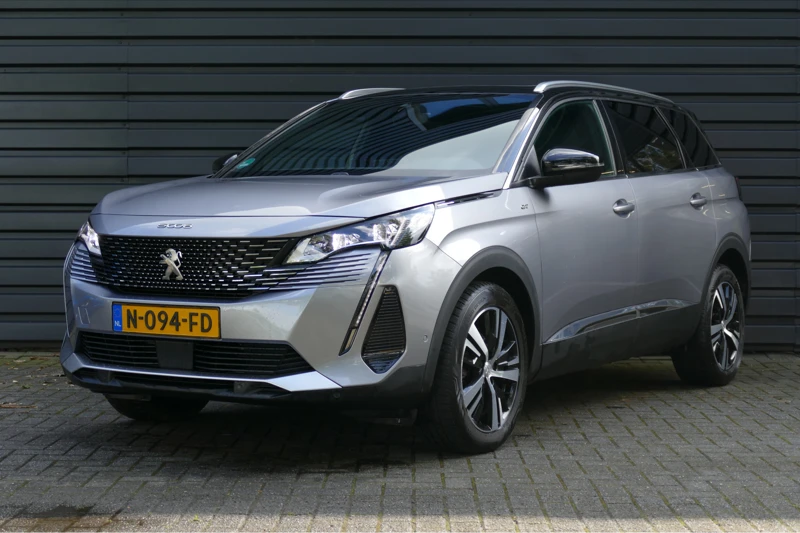 Peugeot 5008 1.2 PURETECH 130PK 7-ZITS GT AUTOMAAT / NAVI / CLIMA / PDC / 18" LMV / CAMERA / TREKHAAK / PANO. DAK / FULL-LED / ALCANTARA / WI