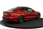 Volvo S60 2.0 B4 Plus Dark | Demo Deal | 20'' | Premium Audio by Harman Kardon | Stoelverwarming voor & achter | Stuurwielverwarming | Ada