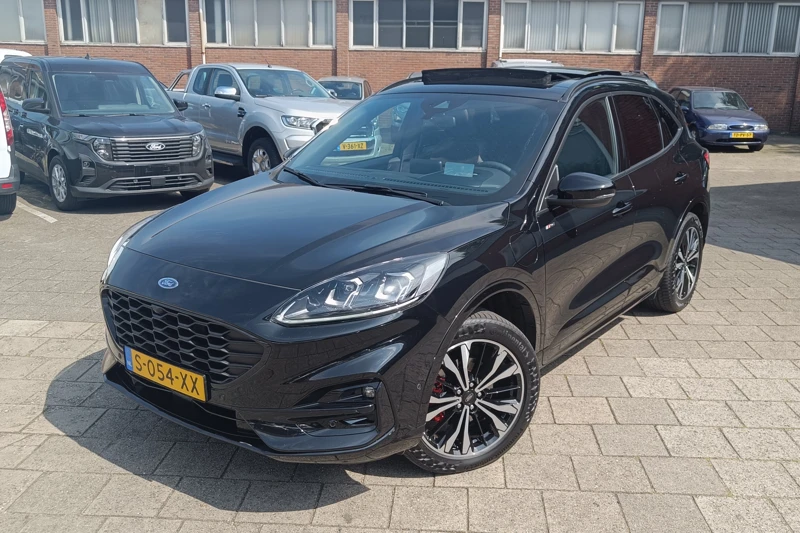 Ford Kuga 2.5 PHEV ST-Line X | Trekhaak Wegklapbaar | Panoramadak | AGR-Stoelen | Winter Pakket | Technology Pakket | 19 Inch |