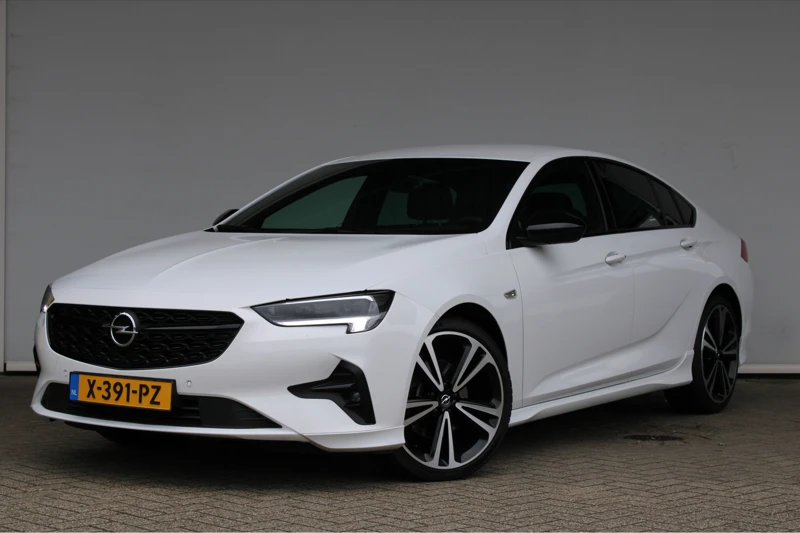 Opel Insignia GRAND SPORT 2.0 TURBO 200PK GS-LINE AUTOMAAT / NAVI / LEDER / CLIMA / LED-MATRIX / AGR / PDC / CAMERA / HUD / 20" LMV / OPC-LINE