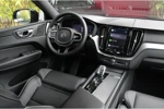 Volvo XC60 Recharge T6 AWD Ultimate Dark | Luchtvering | 22" Velgen | Schuifdak | Harman/Kardon | Adaptive Cruise | 360 Camera