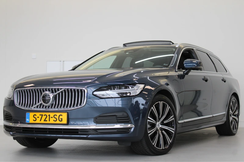 Volvo V90 T8 455PK AWD Long Range Plus Bright | Pano-dak | Full LED | Trekhaak | 360° camera