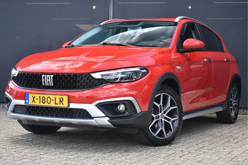 Fiat Tipo Cross 1.5 Hybrid 130pk Automaat | Adaptive Cruise | Navigatie by App | Stoelverwarming | Achteruitrijcamera | Climate Control |