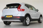 Volvo XC40 T3 163PK Momentum Pro | Trekhaak | Verwarmbare Voorruit | Apple Carplay | Lendesteunen