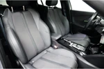 Peugeot 2008 1.2 PureTech GT 130pk Automaat | Adaptive Cruise | Stoelverwarming | Navigatie | Sfeerverlichting | Achteruitrijcamera | Parkeer